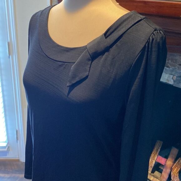 Dressy Top With Tie Detail at Neckline - Picture 2 of 4